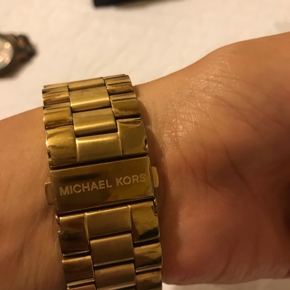 Mk 5575 stainless steel watch - Picture 4 of 5